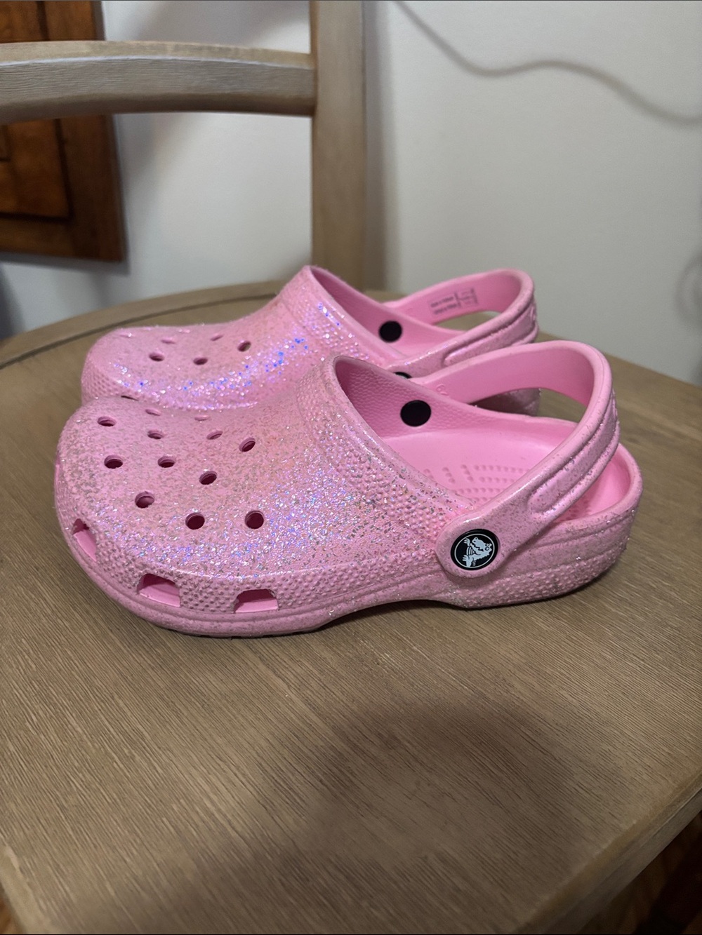 Crocs Classic Glitter Clog - Kids size J2